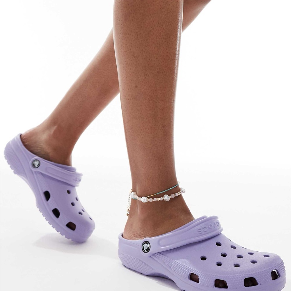Crocs Classic Clog Slip-Ons Violet